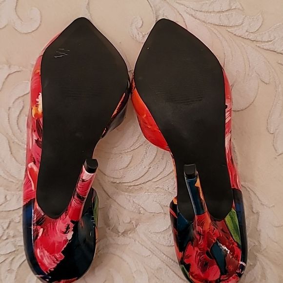JustFab Dina Floral Print Heels - Picture 14 of 15